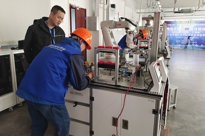 工业机器人产业迅猛发展 锡企月薪两万元渴求工匠，通信与自动控制技术研究成关键